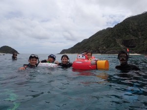 ケラマ無人島海水浴ツアー（シュノーケル）