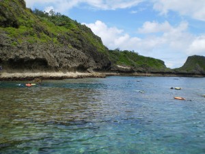 沖縄青の洞窟シュノーケルツアー風景