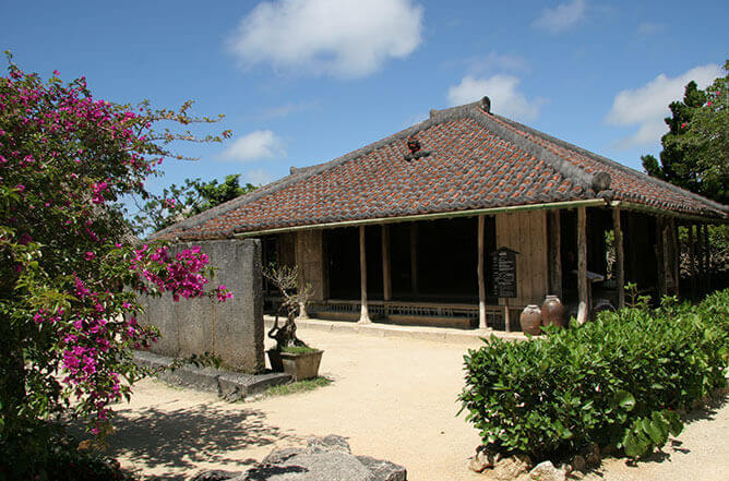 沖縄の古民家