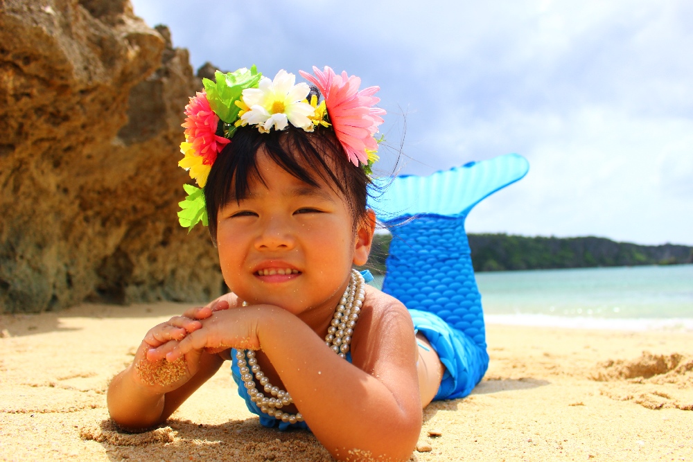 恩納村発 ナビービーチ 女の子の憧れマーメイドに変身 オリジナルフォトフレーム付き Mermaid プラン 3 300 沖縄のオプショナルツアーセルリアンブルー