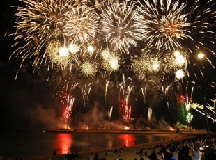 22年7月3日限定 10 000発 第19回琉球海炎祭 花火 クルーズ お1人様 5 000 6 000 沖縄のオプショナルツアーセルリアンブルー